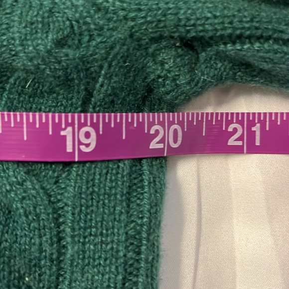 NEW J Crew Cashmere cable-knit crewneck sweater!!! - Picture 6 of 8